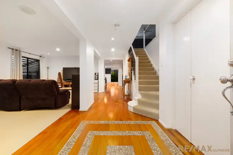 19 Lancaster Circuit, Stretton QLD 4116