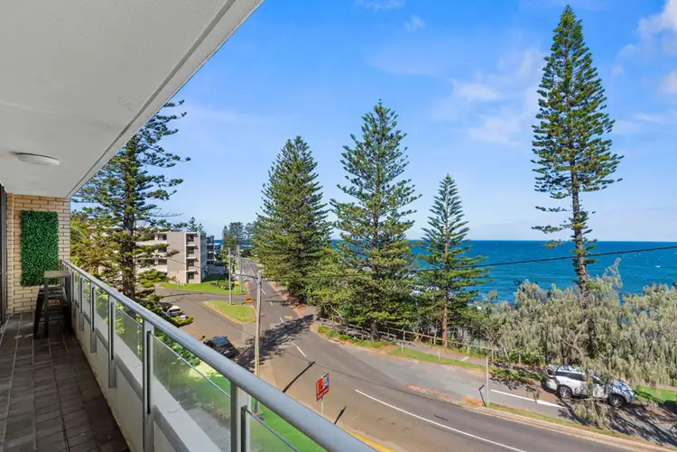5/13 Esplanade Headland, Kings Beach QLD 4551