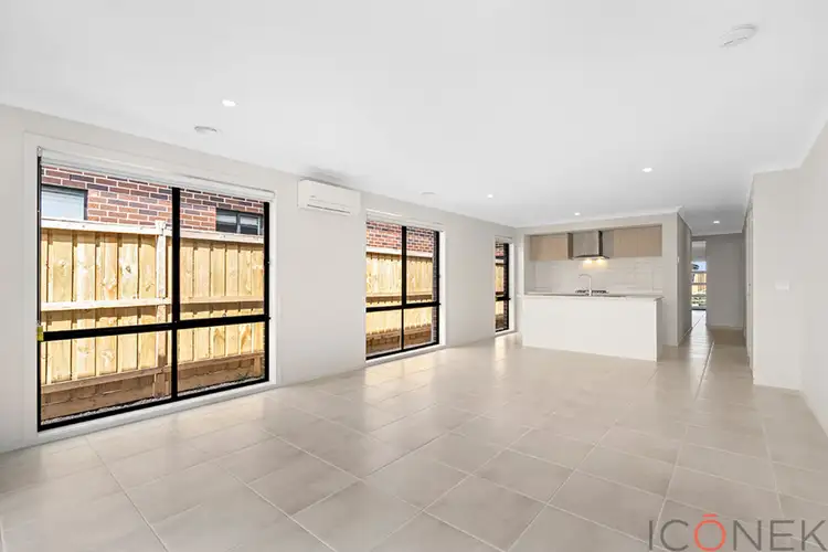 Fifth view of Homely house listing, 21 Kinross Street, Beveridge VIC 3753