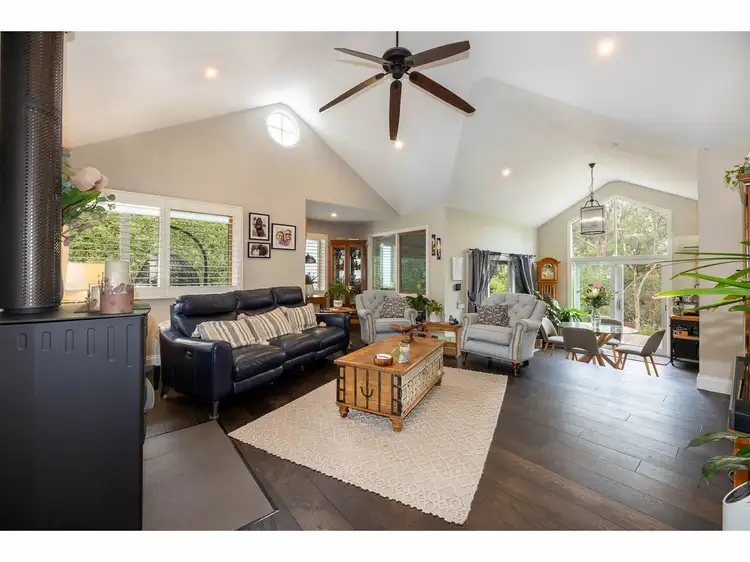 Fifth view of Homely house listing, 32 Isaacs Avenue, Yackandandah VIC 3749