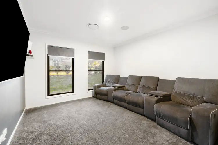Second view of Homely house listing, 2 Kiev Court, Hodgson Vale QLD 4352