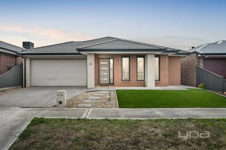 29 Observation Way, Roxburgh Park VIC 3064