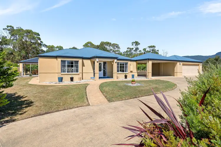 6 Englefield Drive, Margate TAS 7054