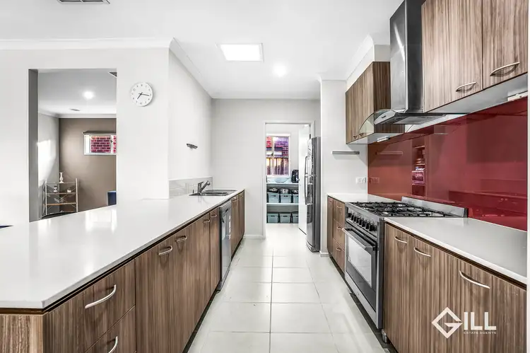 Fifth view of Homely house listing, 34 Fieldstone Crescent, Cranbourne North VIC 3977