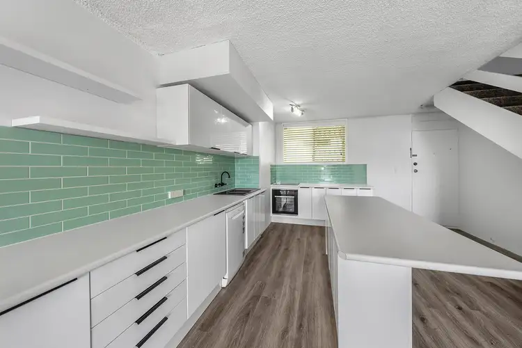 Main view of Homely unit listing, 6/32-34 Hayle Street, Burleigh Heads QLD 4220