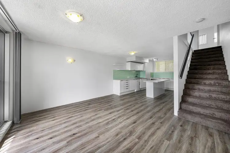 Fifth view of Homely unit listing, 6/32-34 Hayle Street, Burleigh Heads QLD 4220