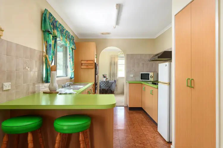 11 Salmon Street, Tin Can Bay QLD 4580