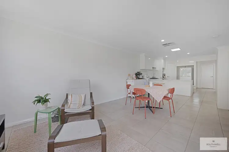 Fourth view of Homely unit listing, 1/15 Scarborough Close, Tamworth NSW 2340