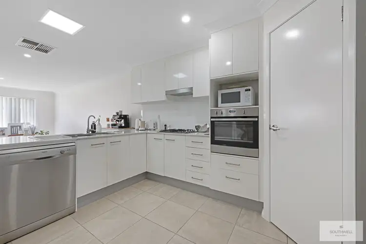 Fifth view of Homely unit listing, 1/15 Scarborough Close, Tamworth NSW 2340