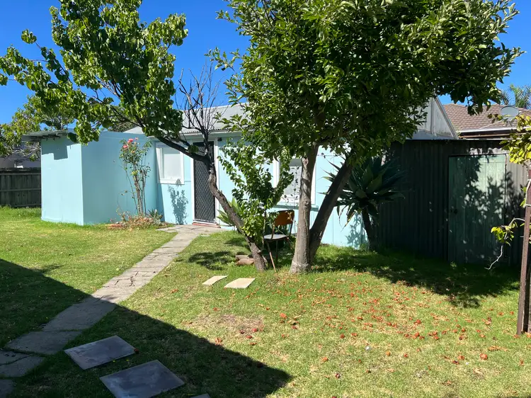 18 Kangerong Avenue
