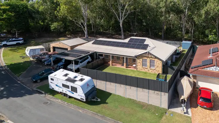 8 Monarch Court, Kallangur QLD 4503