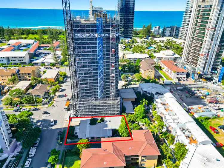 30 Alexandra Avenue, Mermaid Beach QLD 4218