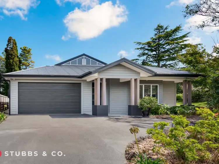 93 VALLEY Road, Wentworth Falls NSW 2782