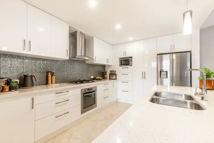Fifth view of Homely house listing, 9 Roxburgh Court, Warrnambool VIC 3280