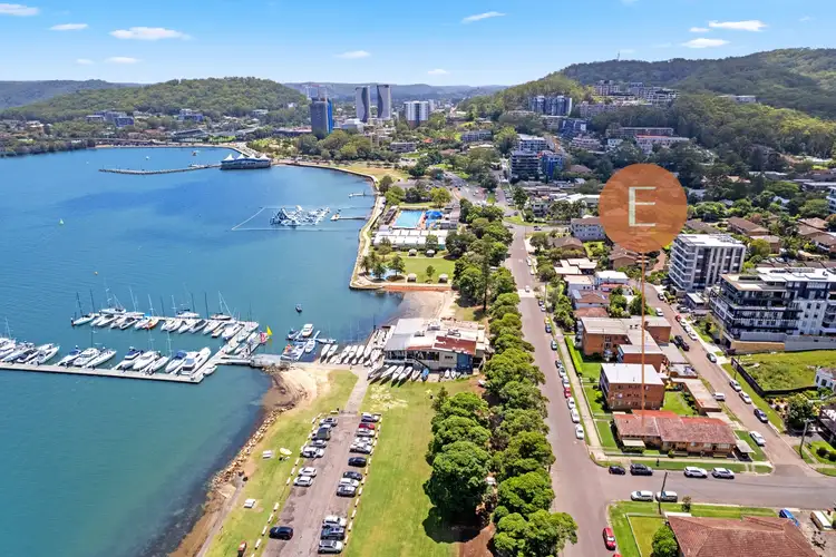 Third view of Homely villa listing, 3/21 Masons Parade, Point Frederick NSW 2250