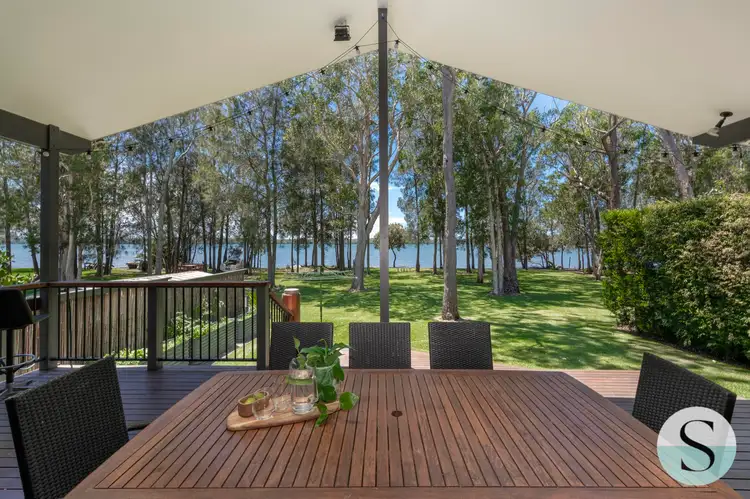 17 Lakeshore Avenue, Kingfisher Shores NSW 2259