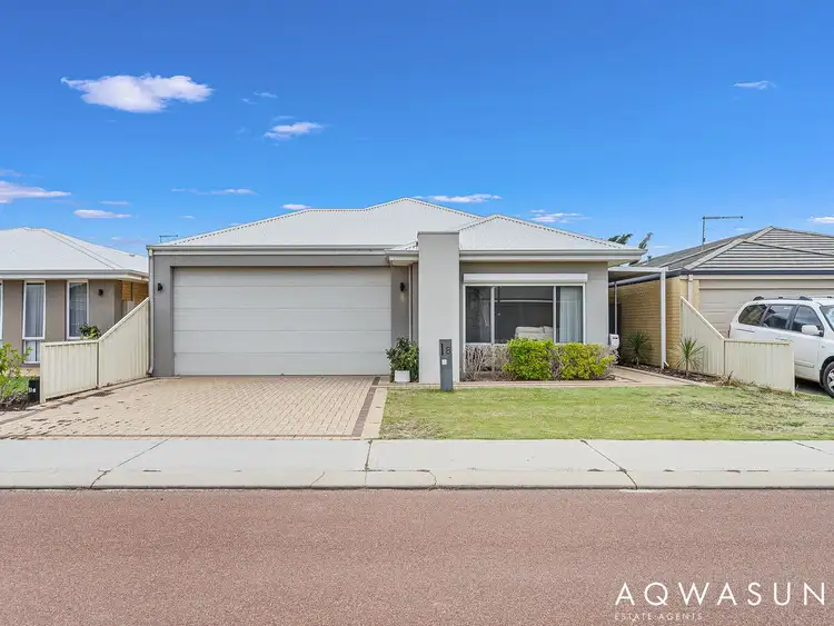 Second view of Homely house listing, 8 Seashells Crescent, Singleton WA 6175