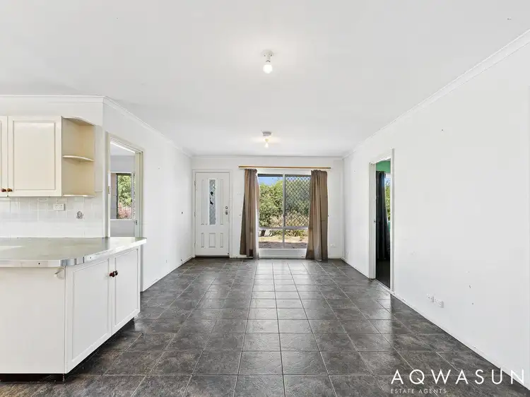 Fifth view of Homely house listing, 8 Murdoch Drive, Singleton WA 6175