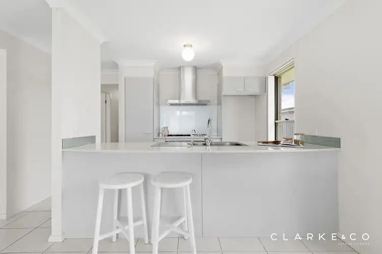 Fifth view of Homely house listing, 2 Fonda Avenue, Rutherford NSW 2320