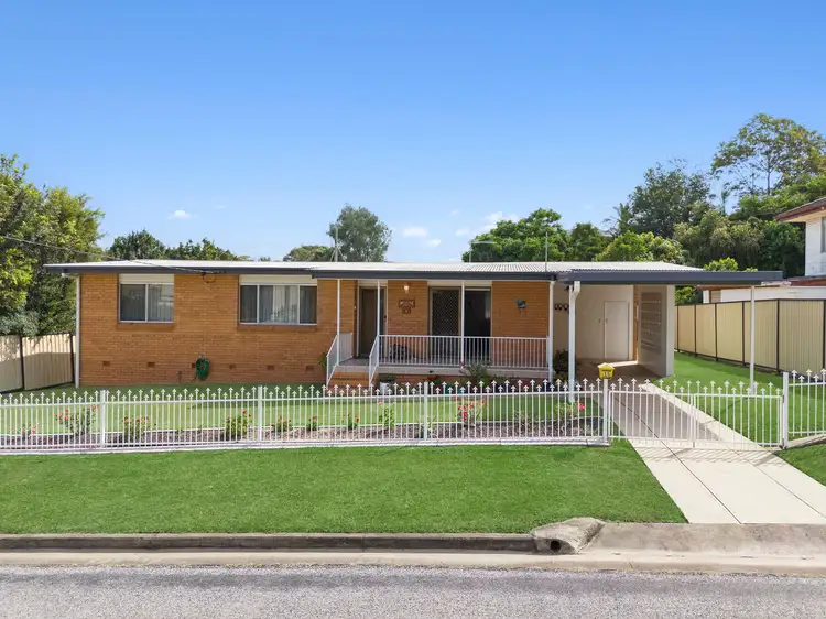 15 Loveanius Street, Silkstone QLD 4304