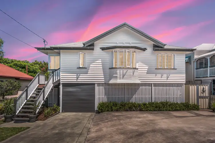 105 Oxley Avenue, Woody Point QLD 4019