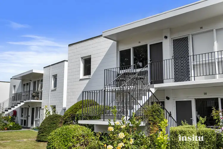 5 Beach Road