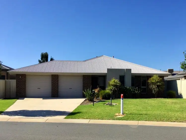 34 Daintree Way