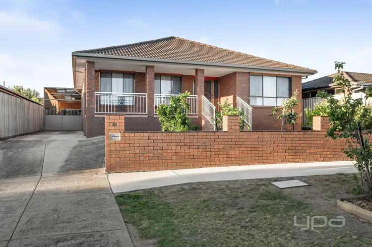 24 Cassinia Crescent, Meadow Heights VIC 3048