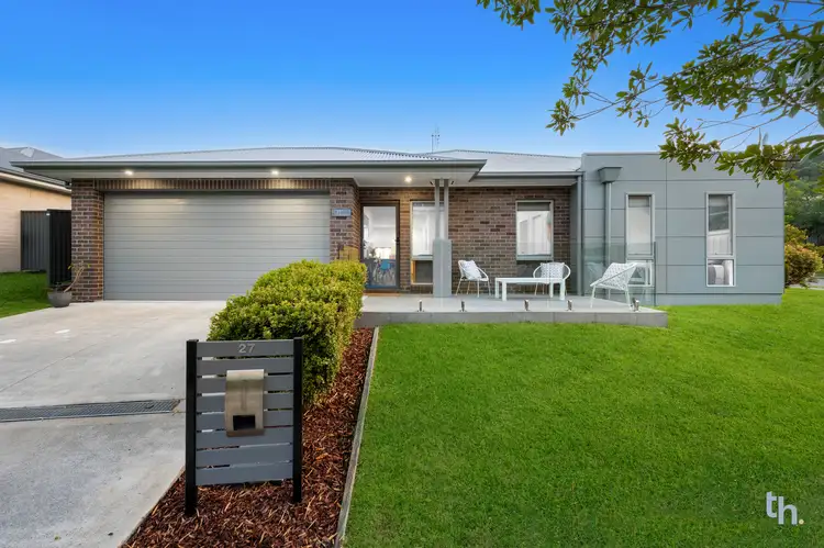 27 Floresta Crescent, Cameron Park NSW 2285