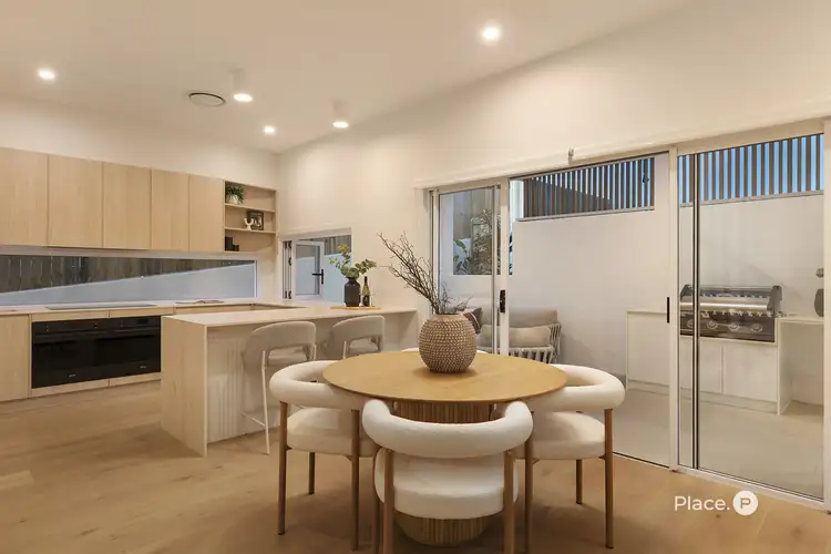 2/14 Stirrat Street, Coorparoo QLD 4151
