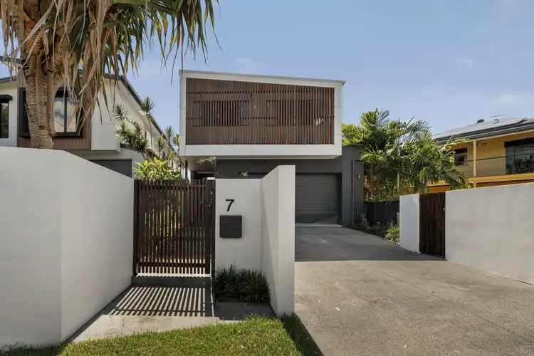 7 Cusack Parade, Wynnum QLD 4178