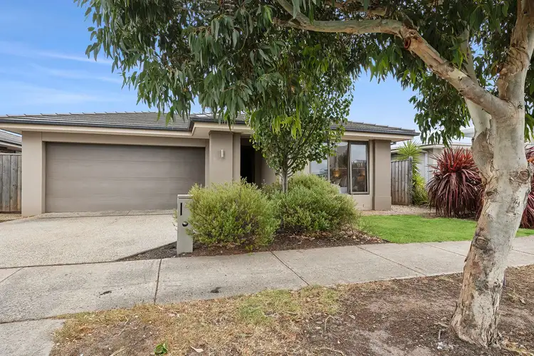 6 McLean Street