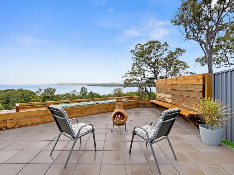 17 Bay Drive, Russell Island QLD 4184