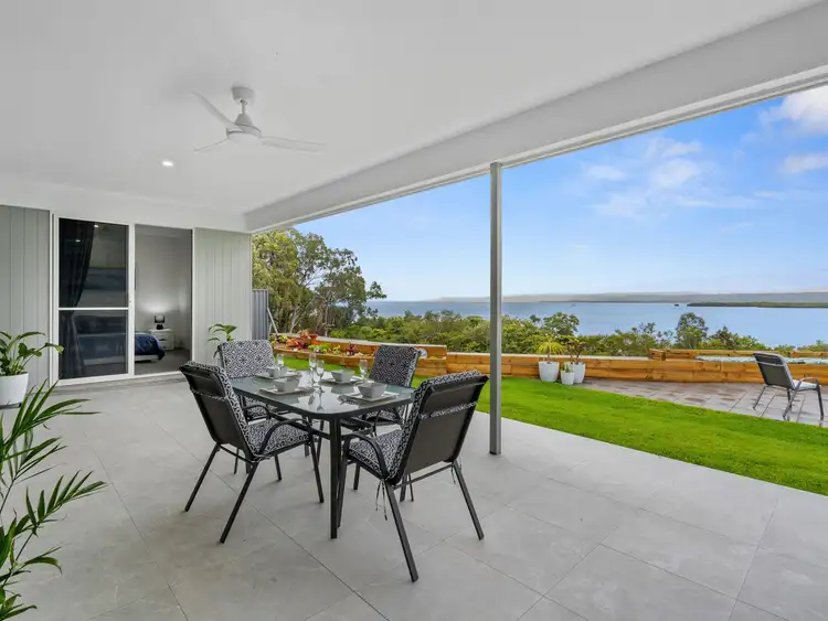 17 Bay Drive, Russell Island QLD 4184