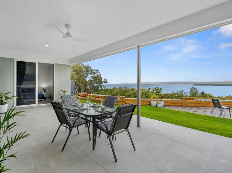 17 Bay Drive, Russell Island QLD 4184