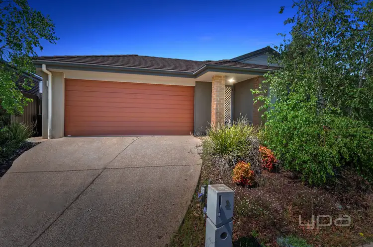2 Alabaster Avenue