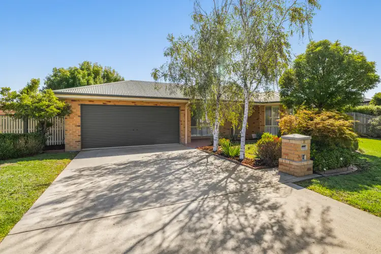 14 Spoonbill Place, Sale VIC 3850