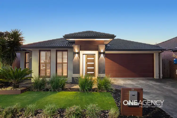 39 Tamborine Avenue, Point Cook VIC 3030