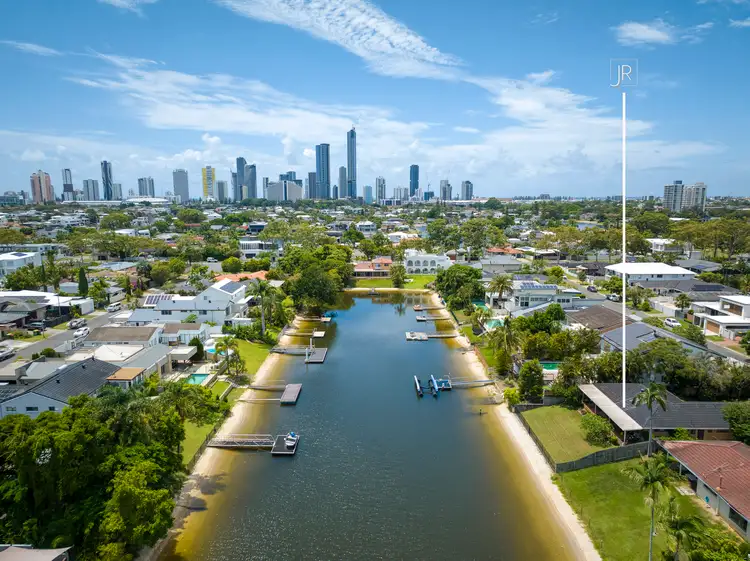 15 Coobowie Street, Broadbeach Waters QLD 4218