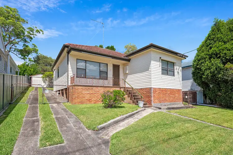 13 Boundary Street, Kotara South NSW 2289