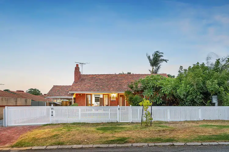 65 Upton Street, St James WA 6102