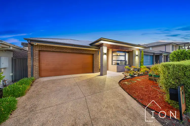 45 Bathgate Crescent, Cranbourne East VIC 3977