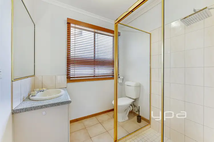Fifth view of Homely house listing, 4 Alistair Close, Keilor Downs VIC 3038