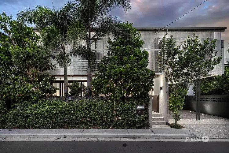 4 Nora Street, Balmoral QLD 4171