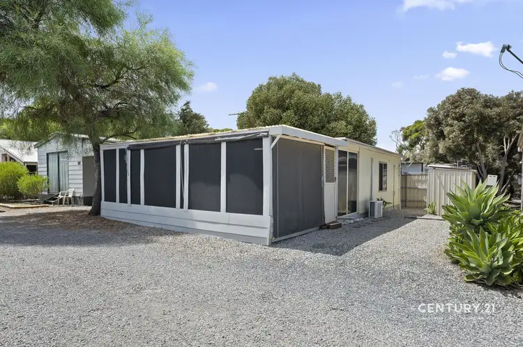 22 Tuit Road