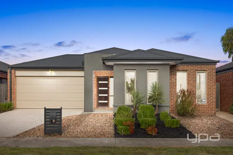 11 Silverbay Avenue, Point Cook VIC 3030