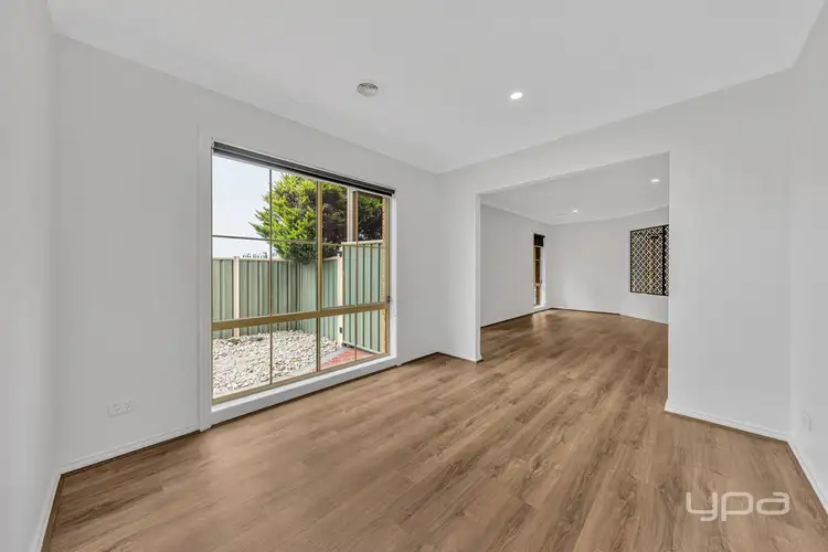 Fifth view of Homely house listing, 2 Finchley Road, Point Cook VIC 3030