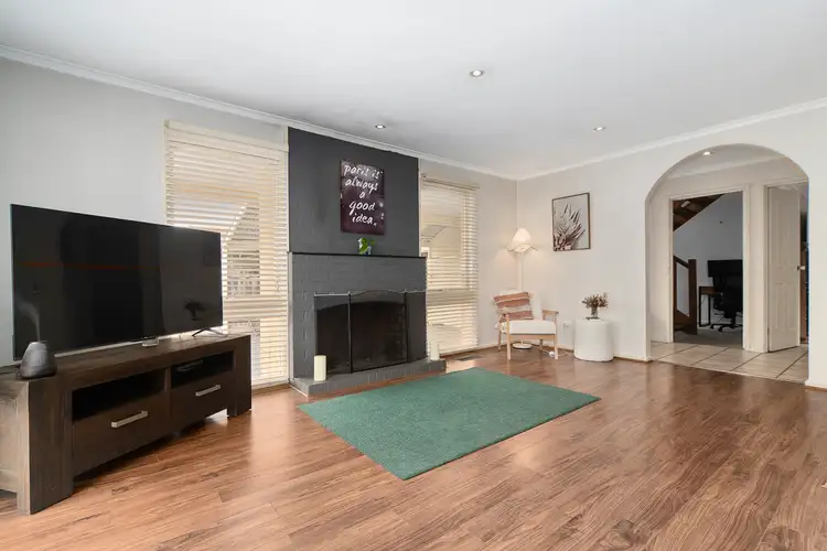 Second view of Homely house listing, 4 Ferndale Drive, Frankston VIC 3199