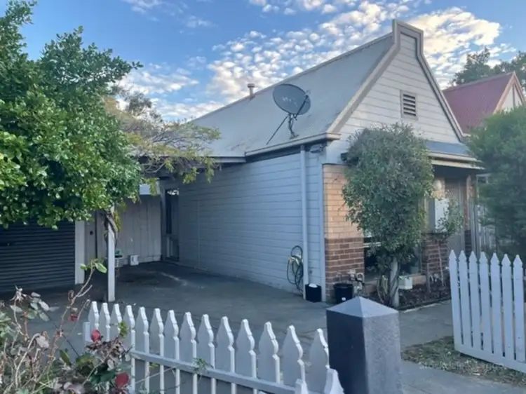 21 Benjamin Close
