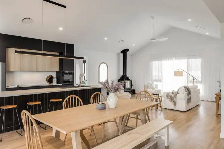 Fourth view of Homely house listing, 2 Summit Drive, Mount Rascal QLD 4350